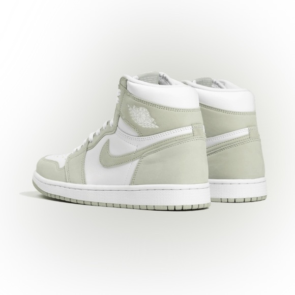 Nike Jordan 1 - Picture 2 of 14